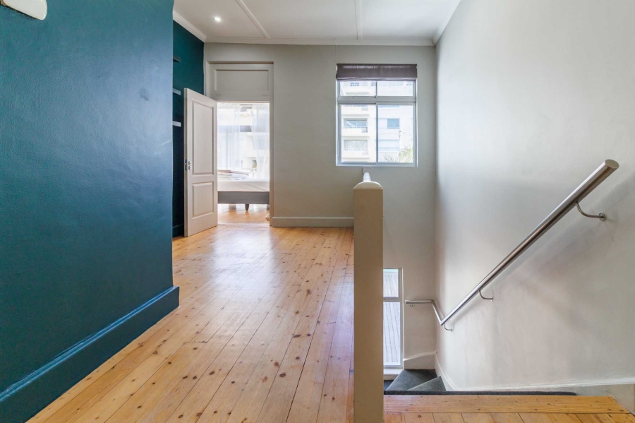 4 Bedroom Property for Sale in Bantry Bay Western Cape